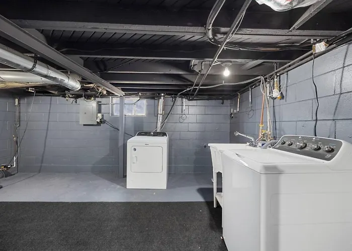 Blue Haven - Spacious 2bd In The Heights *